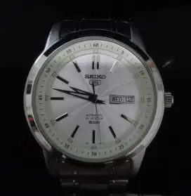 Jam Tangan Seiko 5 SNKM83K1 Automatic Silver