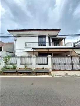 Dijual Rumah Siap huni di Rawamangun Jakarta Timur