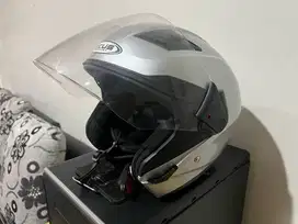 Helm Zeus ZS 611