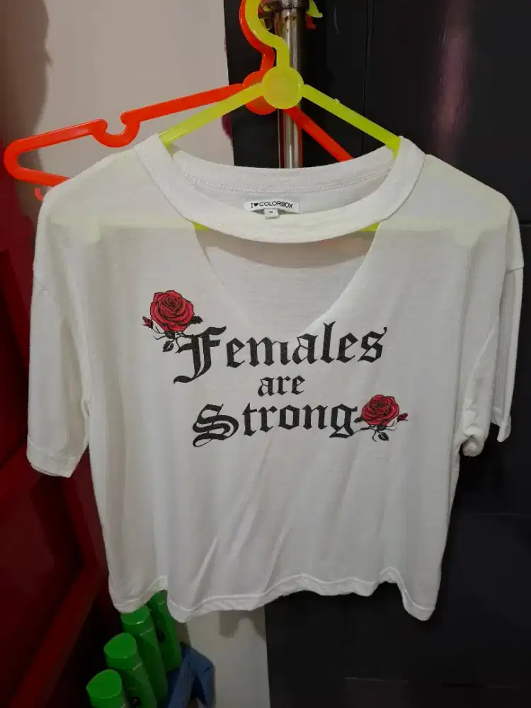 Baju atasan kaos