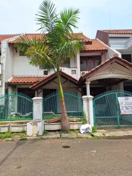 Rumah Hijau Memukau di Buaran
