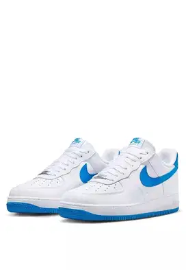 SEPATU NIKE AIR FORCE 1 07 Sneakers