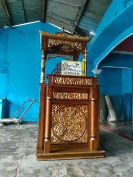 Mimbar masjid kuba full ukir kayu jati