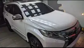 Pajero sport dakar 2018 putih