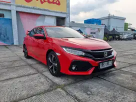 ( KM 46 Ribu ) Honda Civic HB 1.5 Hatchback AT 2019