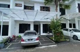 Rumah Dijual Di Lebak Bulus Dalam Cluster Asri Fasilitas Kolam Renang