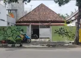 Disewakan rumah jl. Raya imam bonjol  kota kediri