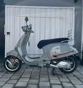 Vespa SPRINT S IGET ABS low km plat DK bali asli dari baru simpanan