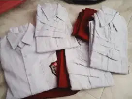 Seragam sekolah SD merah putih