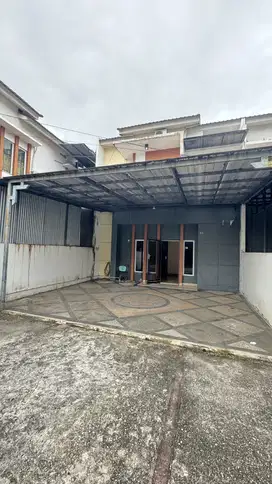 di sewa dan jual rumah tengah kota area jln mutiara dan riau