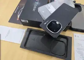 Iqoo 12 16/512 GB Kondisi Seperti Baru