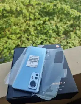 Xiaomi 12 8/256 GB Kondisi Seperti Baru