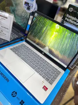 Laptop HP14 em0222/0223AU AMD Athlon 7120U 8GB 512GB SSD 14″ FHD
