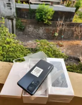 Xiaomi 12T 5G 8/256 GB Kondisi Seperti Baru