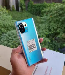 Xiaomi Mi 11 5G 8/256 GB Kondisi Seperti Baru