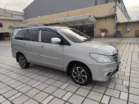 Kijang Innova Inova 2014 A/T E up G Sangat Bagus