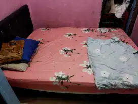 Kasur tidur ukuran sedang
