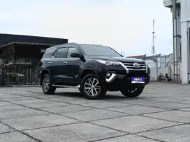 Toyota Fortuner 2.4 VRZ Matic 2019 Km 52rb Pakaian Pribadi