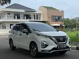 Livina 1.5 VL AT 2019 Putih Metalik (AHA Gajah Mada)