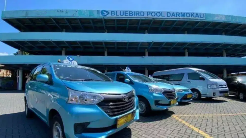 Lowongan Kerja Driver Bluebird Surabaya