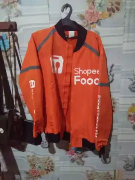 Jaket Oren pria