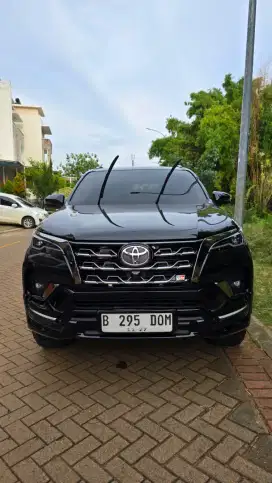 Toyota Fortuner GR Sport 2.8 VRZ 2022 Akhir 4X2