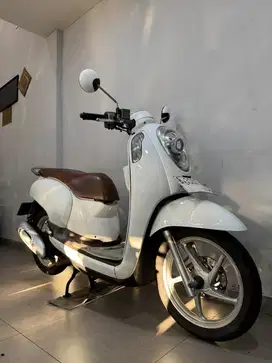 Scoopy Fi 2013 / 2014 Mulus Body Bagus Seger Plat Jakarta ABBA