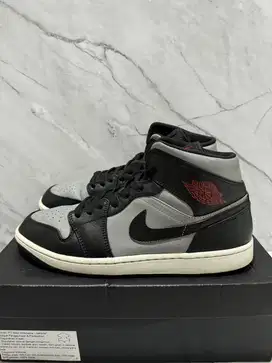 Air Jordan Mid Shadow