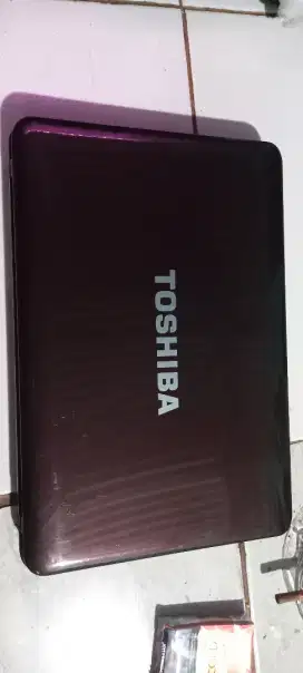 Jual laptop merk Toshiba
