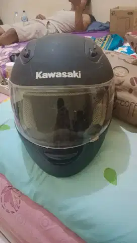 Bisa nego helm kawasaki