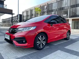 JAZZ RS CVT 2019 MERAH KM 60rb PAJAK PANJANG TANGAN PERTAMA SIAP PAKAI