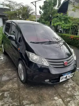 Honda Freed type SD. 2009.pemakaian pribadi