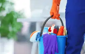 Menyediakan jasa cleaning service