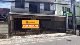 Disewakan Rumah 2 Lantai di Duren Sawit
