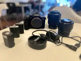 Sony A7 Mark 3 III plus 2 lensa sony dan 3 baterai dan charger