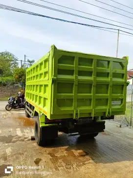 Dijual hino dutro dump truk