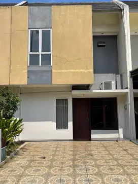 Dijual rumah di premier park 2 modernland