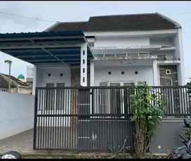 Dijual rumah di tengah kota jember