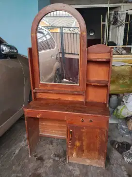 Jual meja rias koleksi pribadi