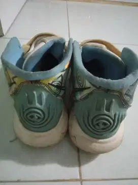 Sepatu basket Nike ORI