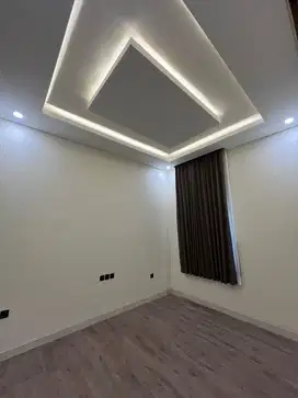 ANA RUMAH BARU UK 7X20M DI KOMPLEK DUTA MAS JELAMBAR da