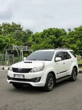 Fortuner Vnt TRD's AT 2013 Pjk Baru. istimewa.