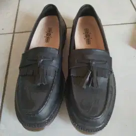 Sepatu pantofel