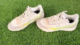 Nike waffle Racer Lx
Second