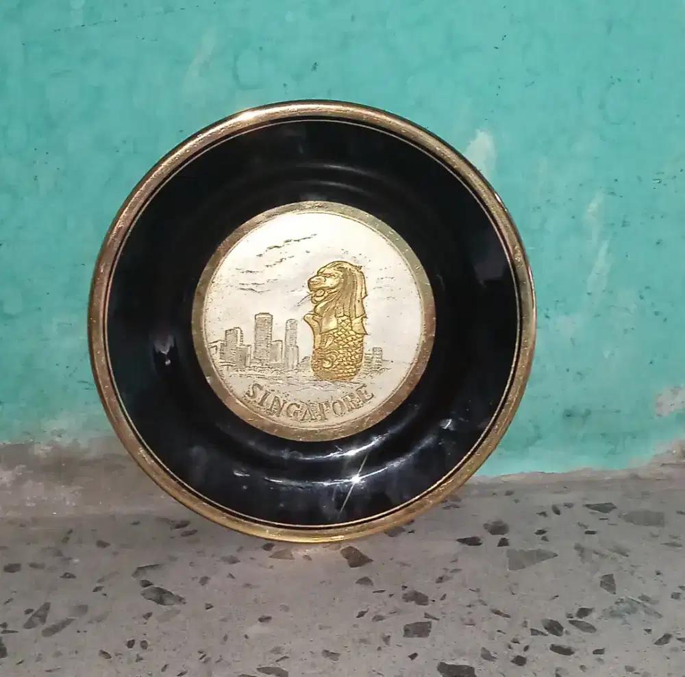 Piring Pajangan Singapore