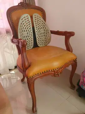 Kursi Jati Antik