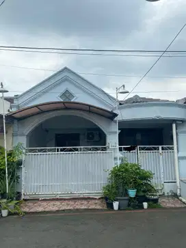 Rumah 1.5 Lantai Bebas Banjir di Pondok Ungu Permai