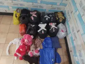 Baju kaos bekas ada 10 plastik besar boneka kolam renang borongan aja