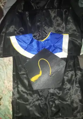 Baju wisuda cewe cowo UK M