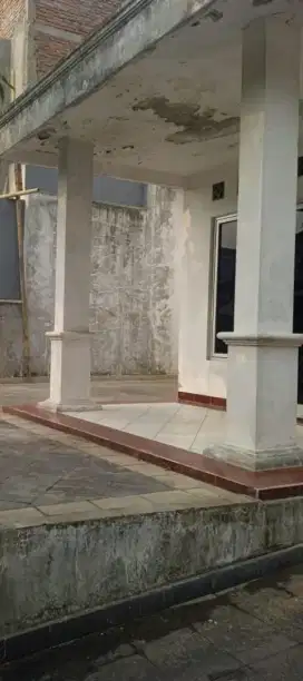 Rumah butuh Renovasi bebas Banjir Taman Rempoa Indah Bintaro